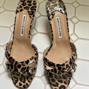 Manolo Blahnik Leopard Print Kitten heels 🐆